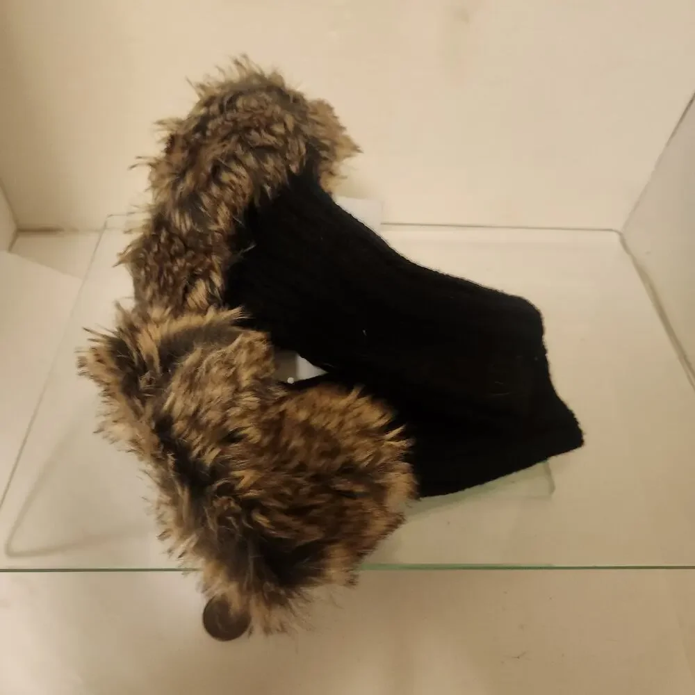 NIP Simply Vera Vera Wang Fur trimmed Leg Warmers